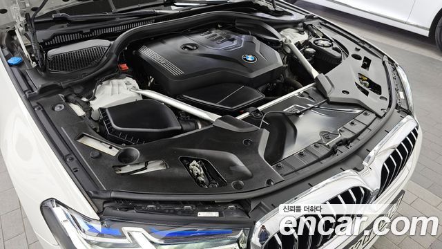 BMW 5-Series 530i xDrive M Sport Package