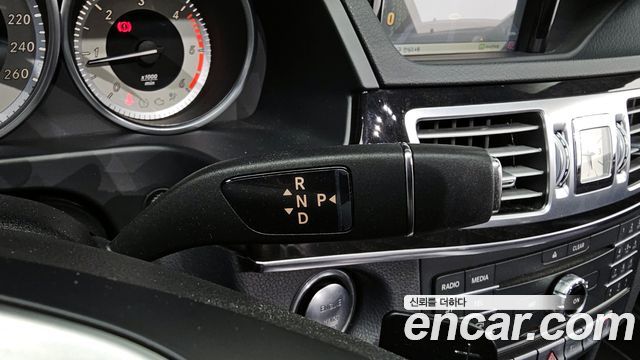 Mercedes-Benz E-Class E220 Bluetec Avantgarde