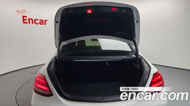 Mercedes-Benz E-Class E350d