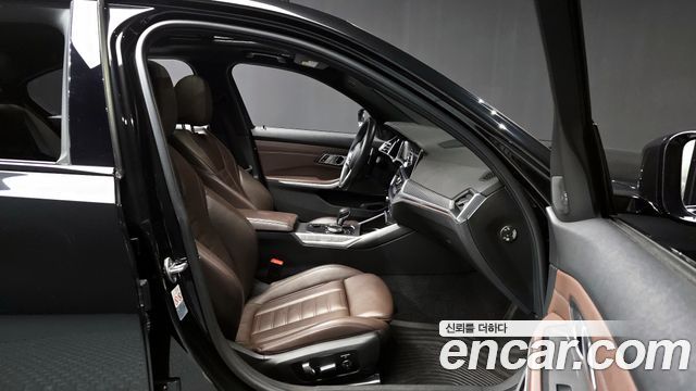 BMW 3-Series 330i xDrive M Sport