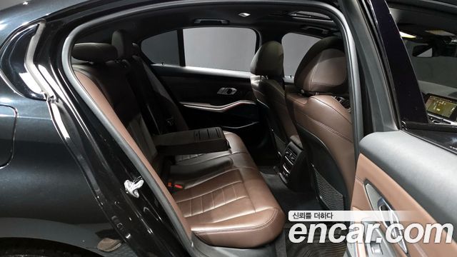 BMW 3-Series 330i xDrive M Sport