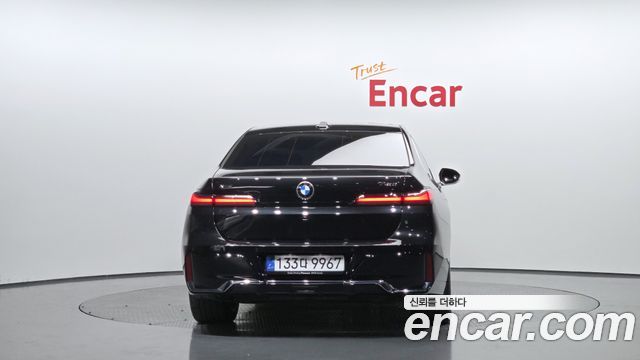 BMW 7-Series 740i xDrive M Sport