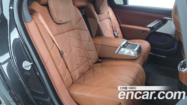 BMW 7-Series 740i xDrive M Sport