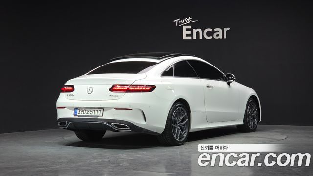 Mercedes-Benz E-Class E300d 4MATIC Coupe