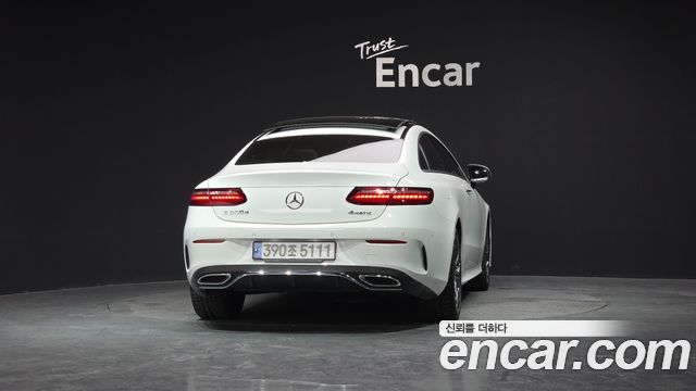 Mercedes-Benz E-Class E300d 4MATIC Coupe