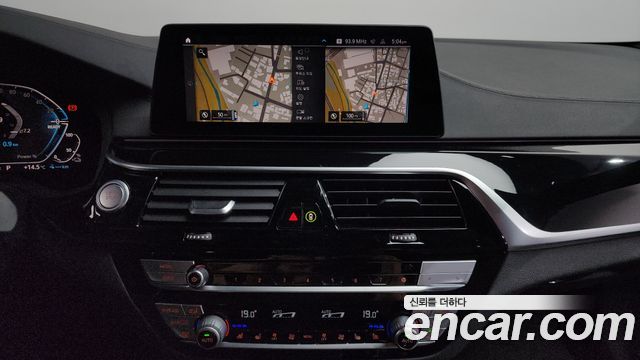 BMW 5-Series 530e M Sport