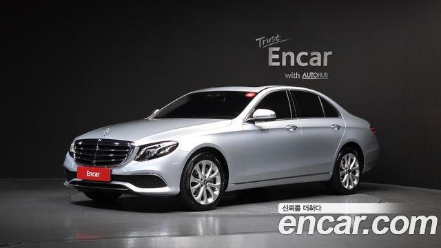 Mercedes-Benz E-Class E300 4MATIC Exclusive