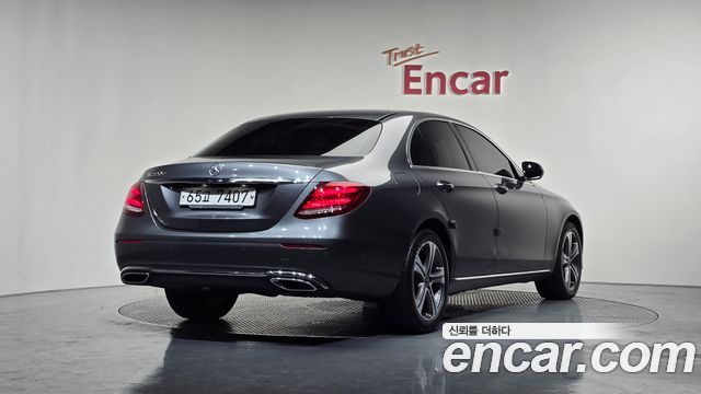 Mercedes-Benz E-Class E220d Avantgarde