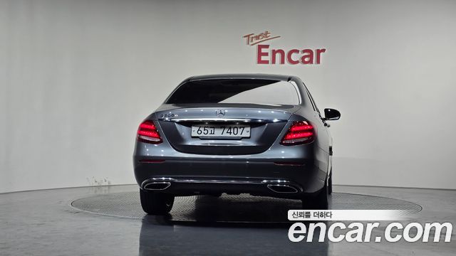 Mercedes-Benz E-Class E220d Avantgarde