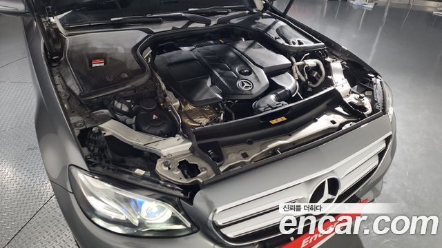Mercedes-Benz E-Class E220d Avantgarde