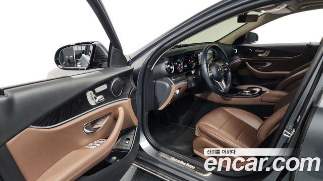 Mercedes-Benz E-Class E220d Avantgarde