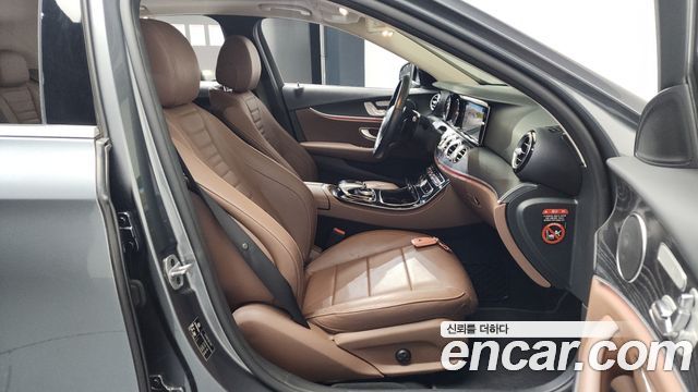 Mercedes-Benz E-Class E220d Avantgarde