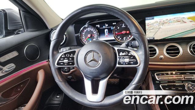 Mercedes-Benz E-Class E220d Avantgarde