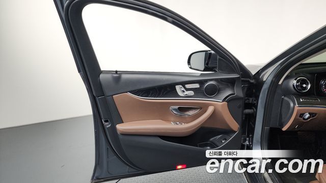 Mercedes-Benz E-Class E220d Avantgarde
