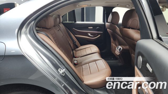 Mercedes-Benz E-Class E220d Avantgarde