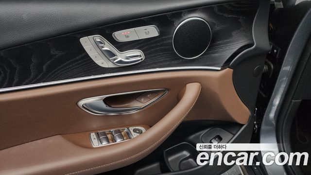 Mercedes-Benz E-Class E220d Avantgarde