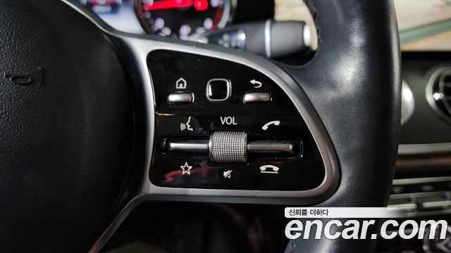 Mercedes-Benz E-Class E220d Avantgarde