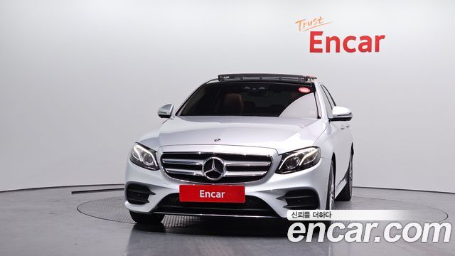 Mercedes-Benz E-Class E300 4MATIC AMG Line