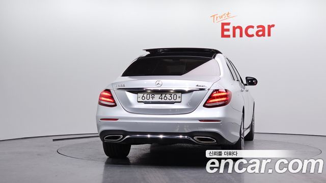 Mercedes-Benz E-Class E300 4MATIC AMG Line