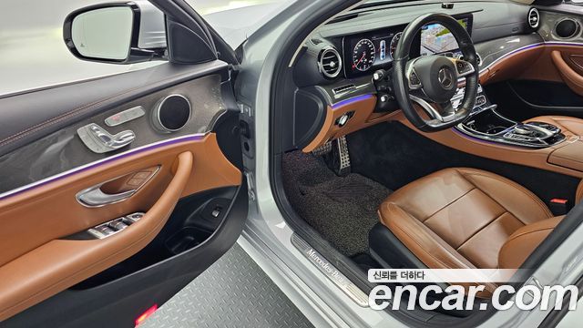 Mercedes-Benz E-Class E300 4MATIC AMG Line