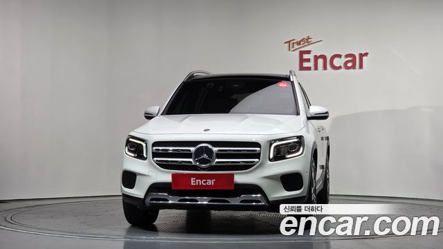 Mercedes-Benz GLB-Class GLB220