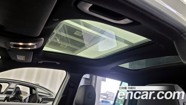 Mercedes-Benz GLB-Class GLB220