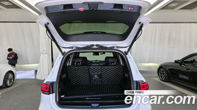 Mercedes-Benz GLB-Class GLB220