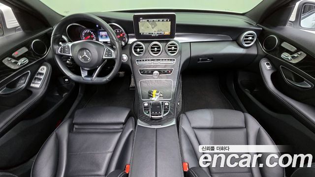 Mercedes-Benz C-Class C200 4MATIC AMG Line