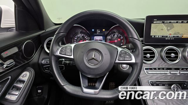 Mercedes-Benz C-Class C200 4MATIC AMG Line