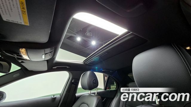 Mercedes-Benz C-Class C200 4MATIC AMG Line
