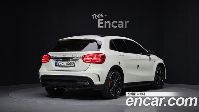 Mercedes-Benz GLA-Class GLA45 AMG 4MATIC