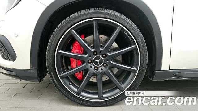 Mercedes-Benz GLA-Class GLA45 AMG 4MATIC