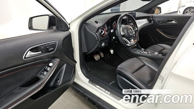 Mercedes-Benz GLA-Class GLA45 AMG 4MATIC
