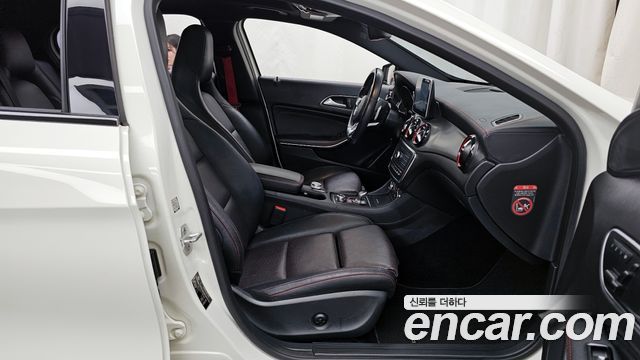 Mercedes-Benz GLA-Class GLA45 AMG 4MATIC