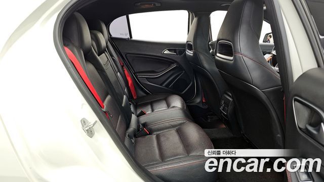 Mercedes-Benz GLA-Class GLA45 AMG 4MATIC