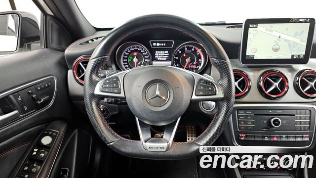 Mercedes-Benz GLA-Class GLA45 AMG 4MATIC