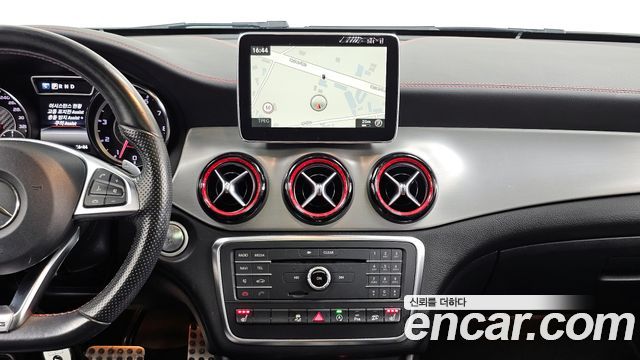 Mercedes-Benz GLA-Class GLA45 AMG 4MATIC