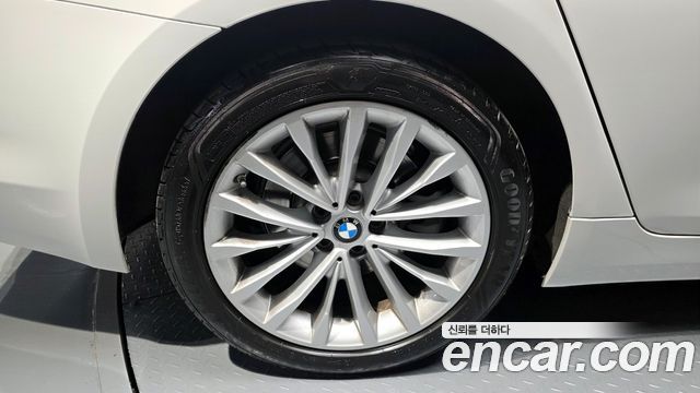 BMW 5-Series 520d Luxury Plus