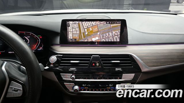 BMW 5-Series 520d Luxury Plus