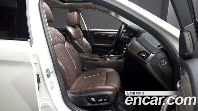 BMW 5-Series 520d Luxury Plus