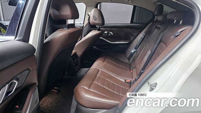BMW 3-Series 320d xDrive Luxury