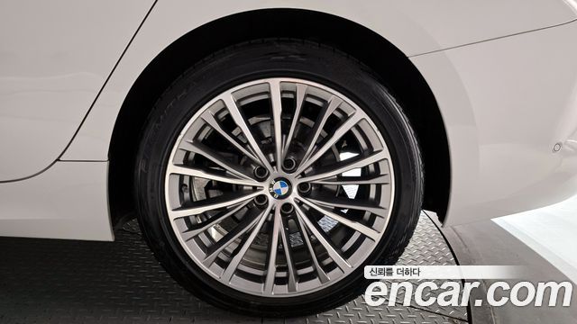 BMW 3-Series 320d xDrive Luxury