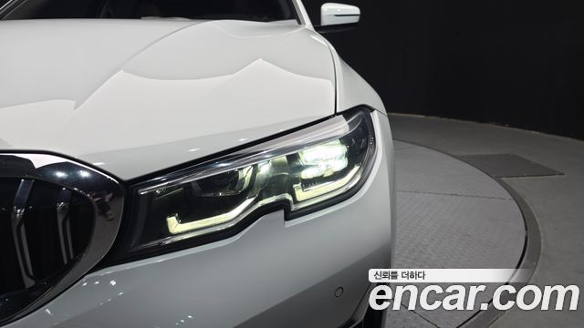 BMW 3-Series 320d xDrive Luxury