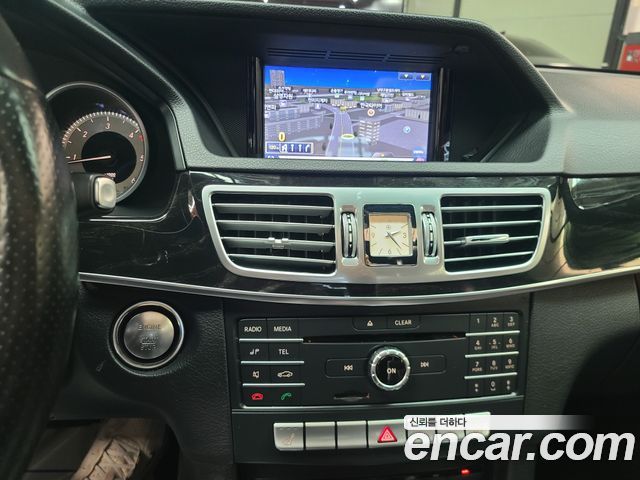 Mercedes-Benz E-Class E220 Bluetec Avantgarde
