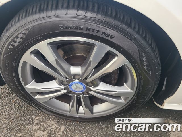 Mercedes-Benz E-Class E220 Bluetec Avantgarde