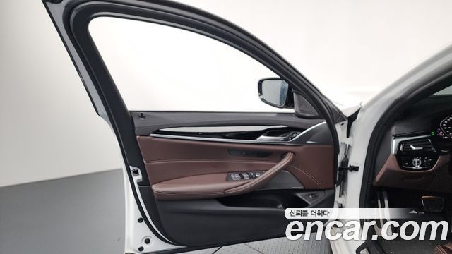 BMW 5-Series 530i M Sport Package