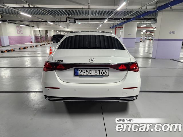 Mercedes-Benz E-Class E200 Avantgarde