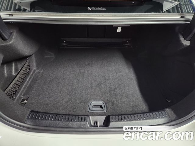 Mercedes-Benz E-Class E200 Avantgarde
