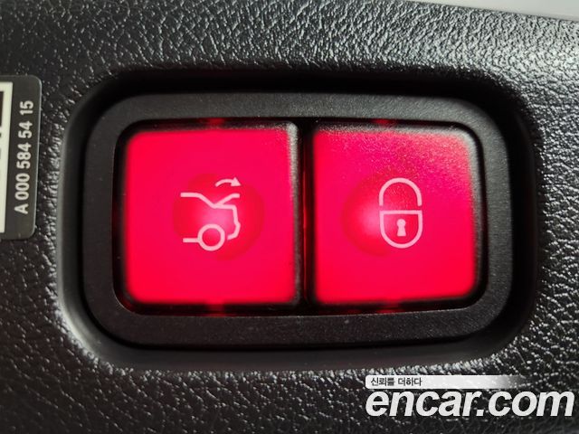 Mercedes-Benz E-Class E200 Avantgarde