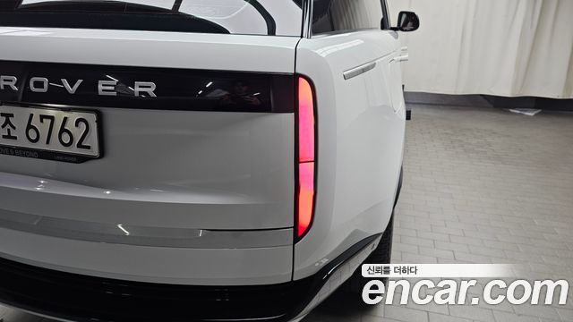 Land Rover Range Rover P530 Autobiography Long Wheel Base